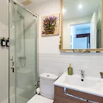 One&lux Amador De Rios アパート